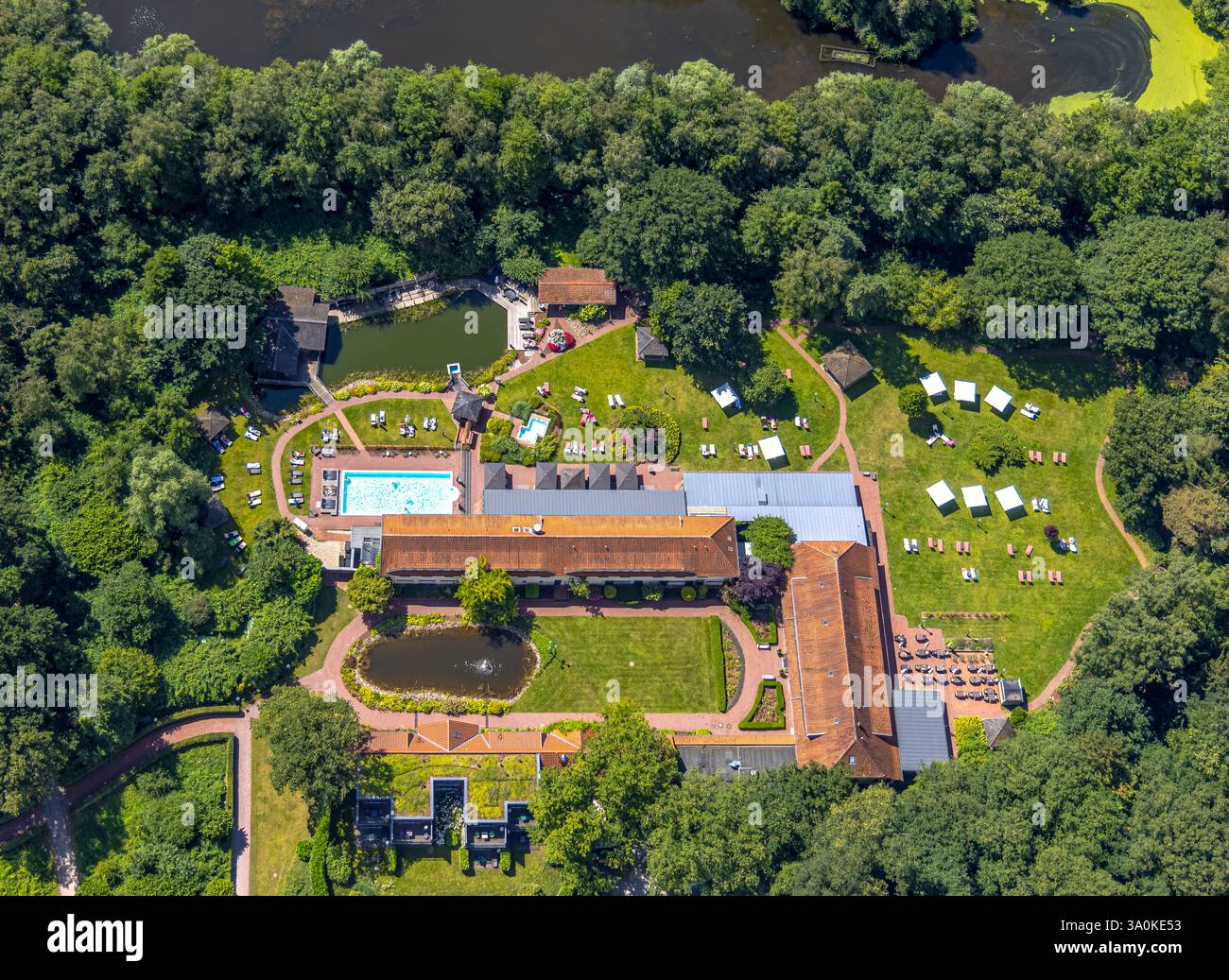 Vista aerea, Gut Sternholz Hamm - Hotel, laghetti delle cave di Haaren nella zona di conservazione del paesaggio, LSG, Uentrop, Hamm, Ruhr, Renania settentrionale-Vestfalia Foto Stock
