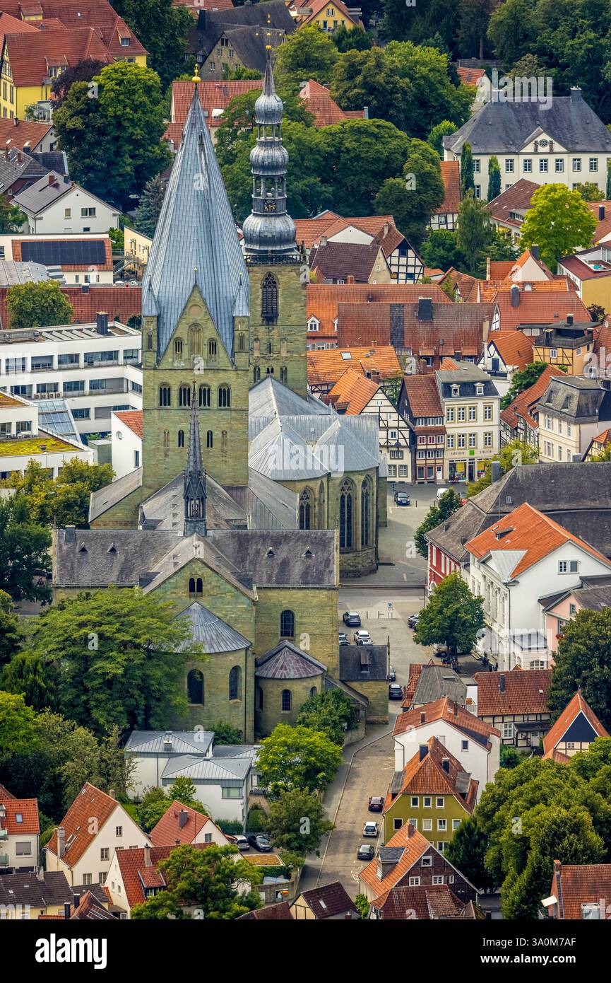 Vista aerea, città vecchia con cattedrale di San Patrokli e St. Petri ALDE Kerke, Soest, Soester Börde, Renania settentrionale-Vestfalia, Germania Foto Stock