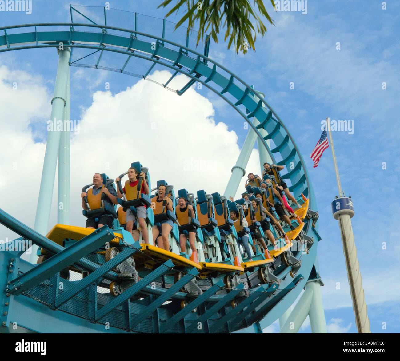 La tubazione curva corre a Seaworld, Orlado USA. Foto Stock
