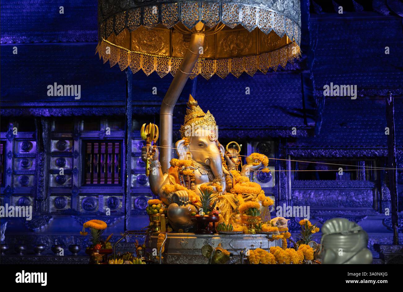Cerimonia di culto di Lord Ganesha a Chiangmai in Thailandia. Foto Stock