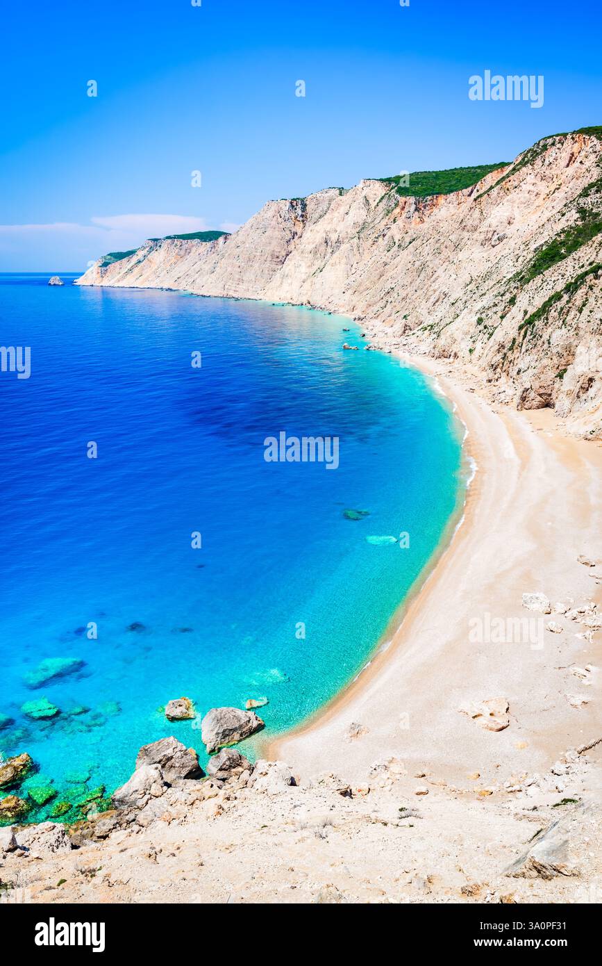 Platia Ammos, Grecia. Spiaggia mozzafiato a Cefalonia, con acque turchesi e sabbia bianca, paesaggio delle isole avide. Foto Stock