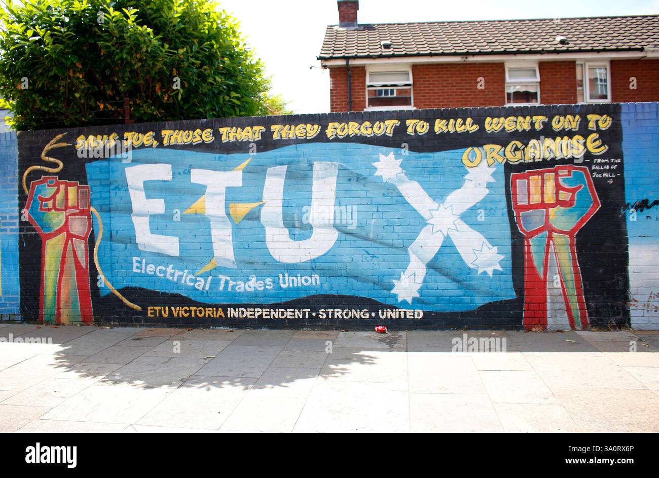 Impressionen: Wandbilder im Arbeiterviertel ktholischen, Belfast, Nordirland/ Irlanda del Nord (nur fuer redaktionelle Verwendung. Keine Werbung. Ref Foto Stock