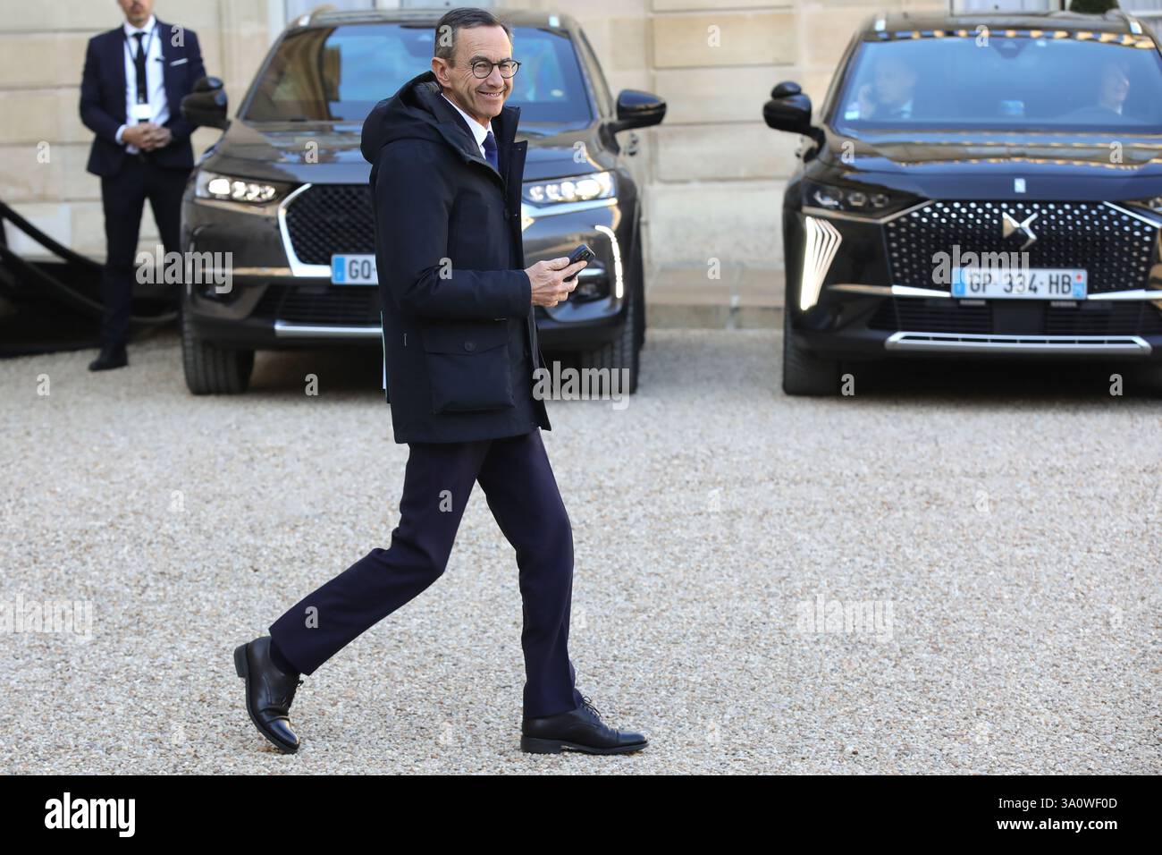 Parigi, Francia il 5 marzo 2025, uscita dal Consiglio dei ministri francese, Bruno Retailleau, Ministro degli interni. Crédit Francois Loock/Alamy Live News Foto Stock