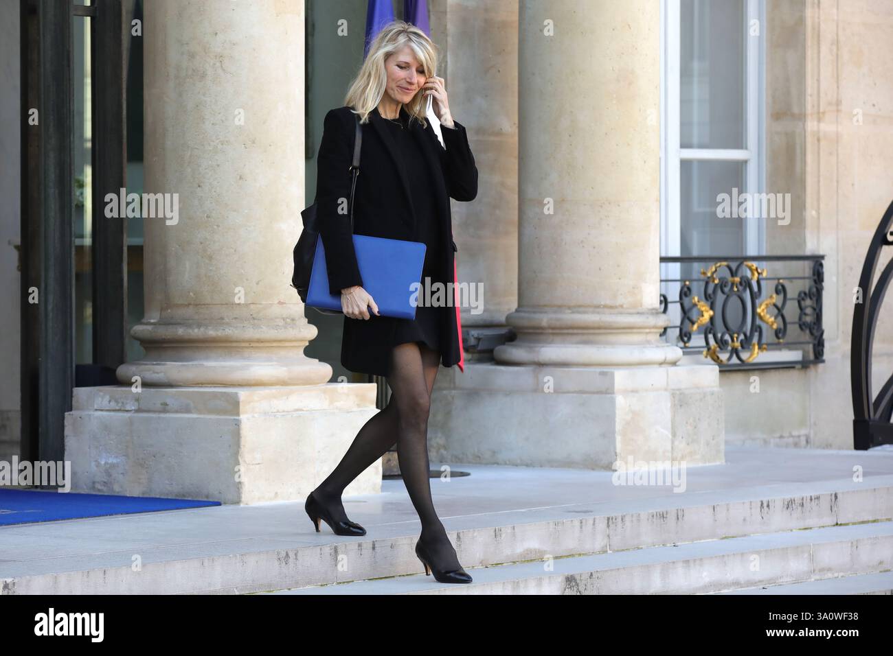 Parigi, Francia il 5 marzo 2025, uscita dal Consiglio dei ministri francese, Marie Barsacq, ministro dello sport. Crédit Francois Loock/Alamy Live News Foto Stock
