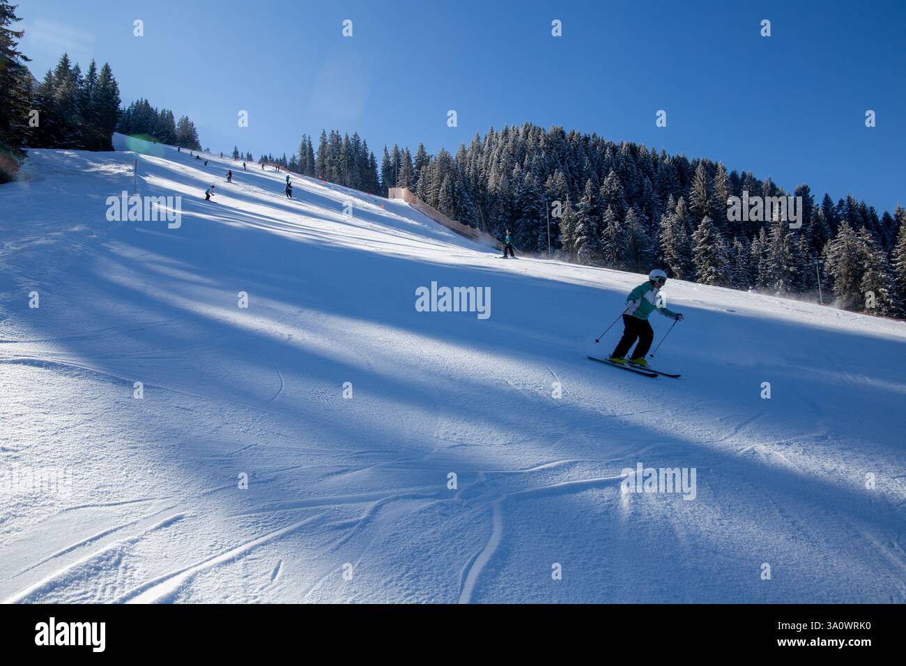 Oberjoch, Baviera: Il miglior tempo per sciare la domenica di Shrove assicura un'ampia varietà di attività nel comprensorio sciistico Foto Stock