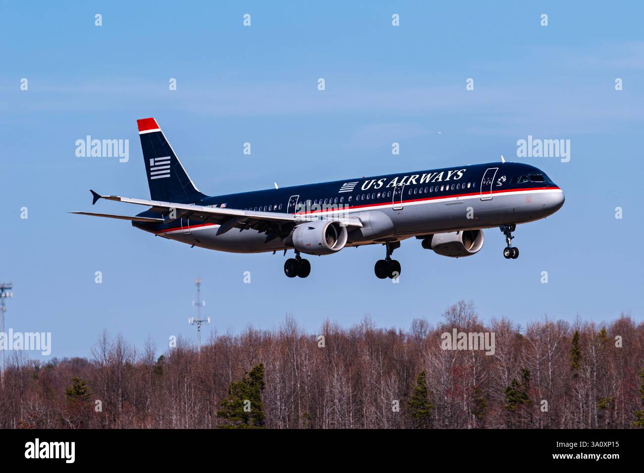 Aeroporto Int. Douglas di Charlotte 3-1-2008 Charlotte, NC USA US Airways Airbus A321 N181UW arrivo all'Aeroporto Internazionale Douglas di Charlotte Foto Stock