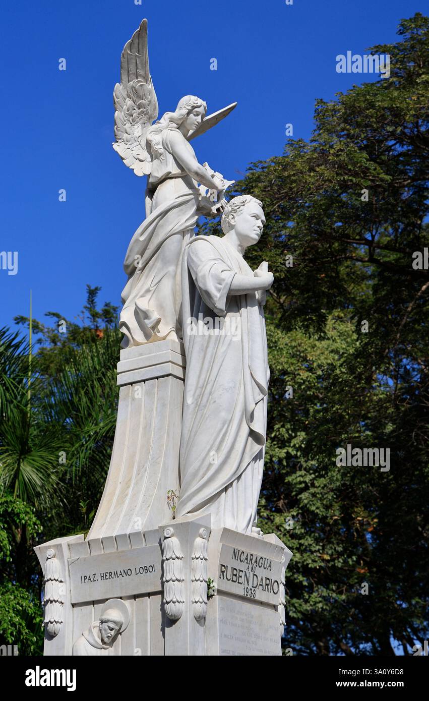 Monumento a Ruben Dario vicino a Plaza de la Revolución (Piazza della Rivoluzione). Managua. Nicaragua Foto Stock