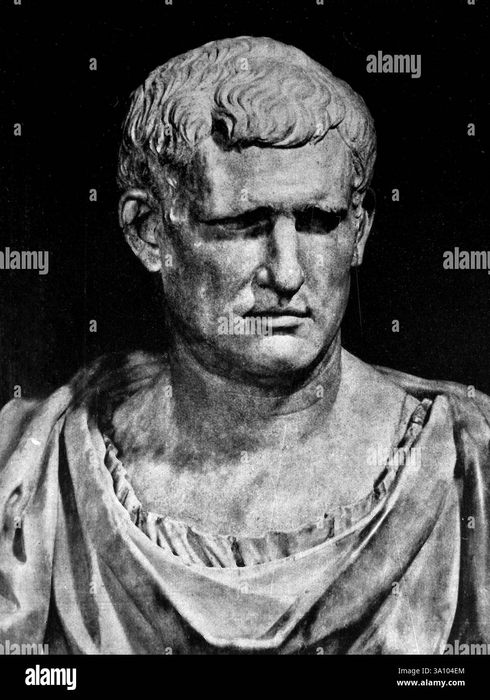 Console romano Marco Vipsanio Agrippa, antica statua in marmo, 80 a.C. Foto Stock