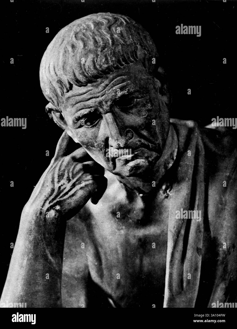 Filosofo greco Aristotele, antica statua in marmo, 300 a.C. Foto Stock Filosofo greco Aristotele, antica statua in marmo, 300 a.C. Foto Stock