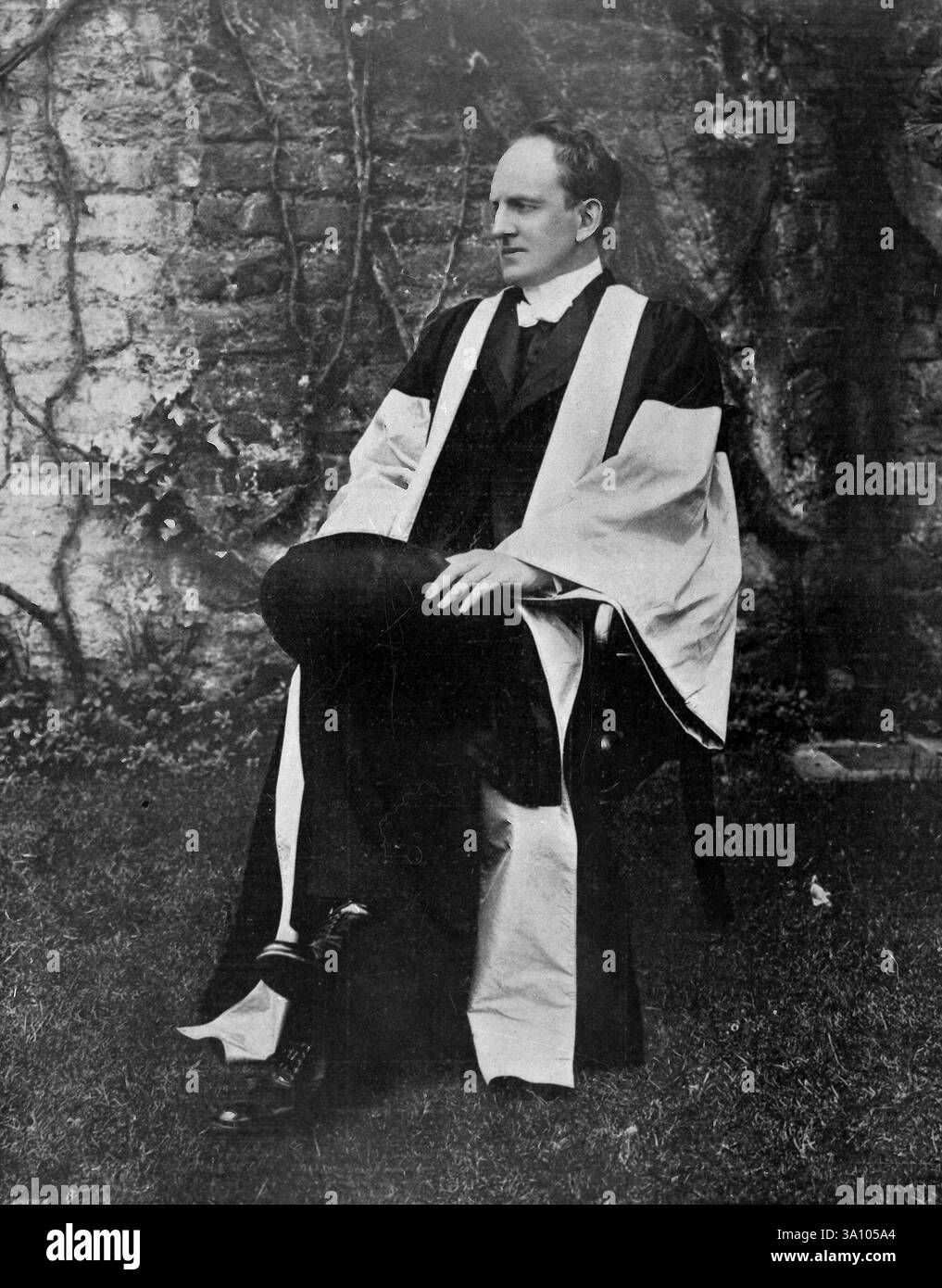 Drammaturgo e romanziere tedesco Gerhart Hauptmann presso l'Università di Oxford, Inghilterra 1905 Foto Stock