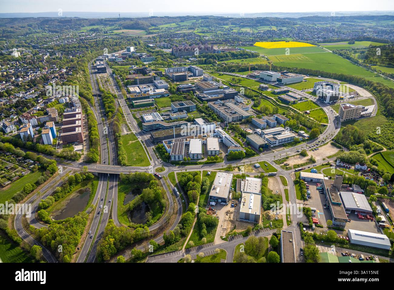 Vista aerea, Rheinisch-Westfälische Technische Hochschule Aachen, University RWTH Campus Melaten Nord, sede di ricerca scientifica, Campus-Boulevard, Foto Stock
