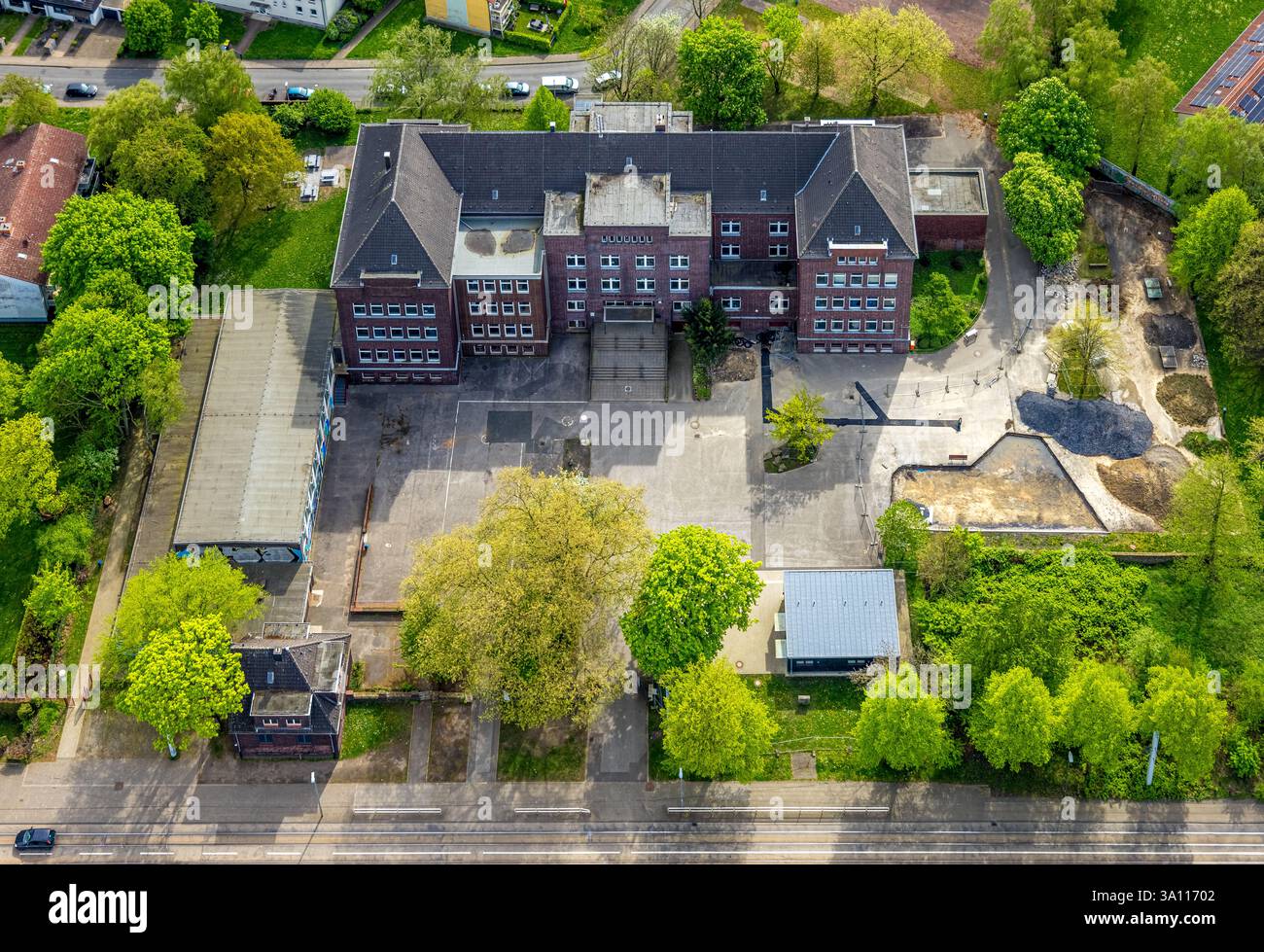 Vista aerea, scuola secondaria nel distretto di Zollverein, Essen, zona della Ruhr, Renania settentrionale-Vestfalia, Germania Foto Stock