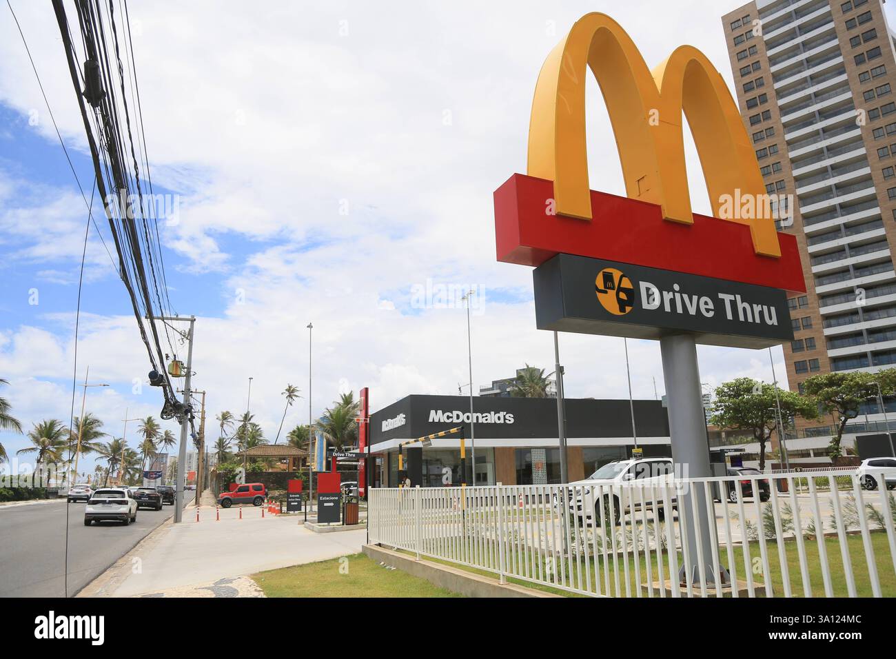 McDonald's store in Salvador Salvador salvador bahia, brasile - 29 gennaio 2025: Vista di un mcdonald's store nella città di Salvador. SALVADOR BAHIA BRASILE Copyright: XJoaxSouzax 290125JOA092 Foto Stock