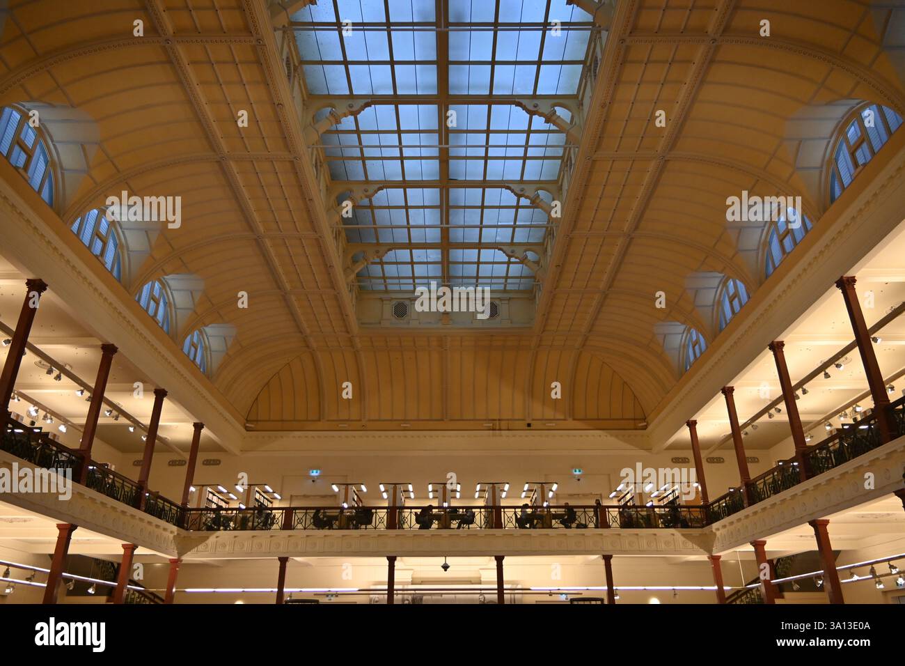 L'interno della State Library Victoria, la più antica biblioteca pubblica dell'Australia a Melbourne, Australia Foto Stock