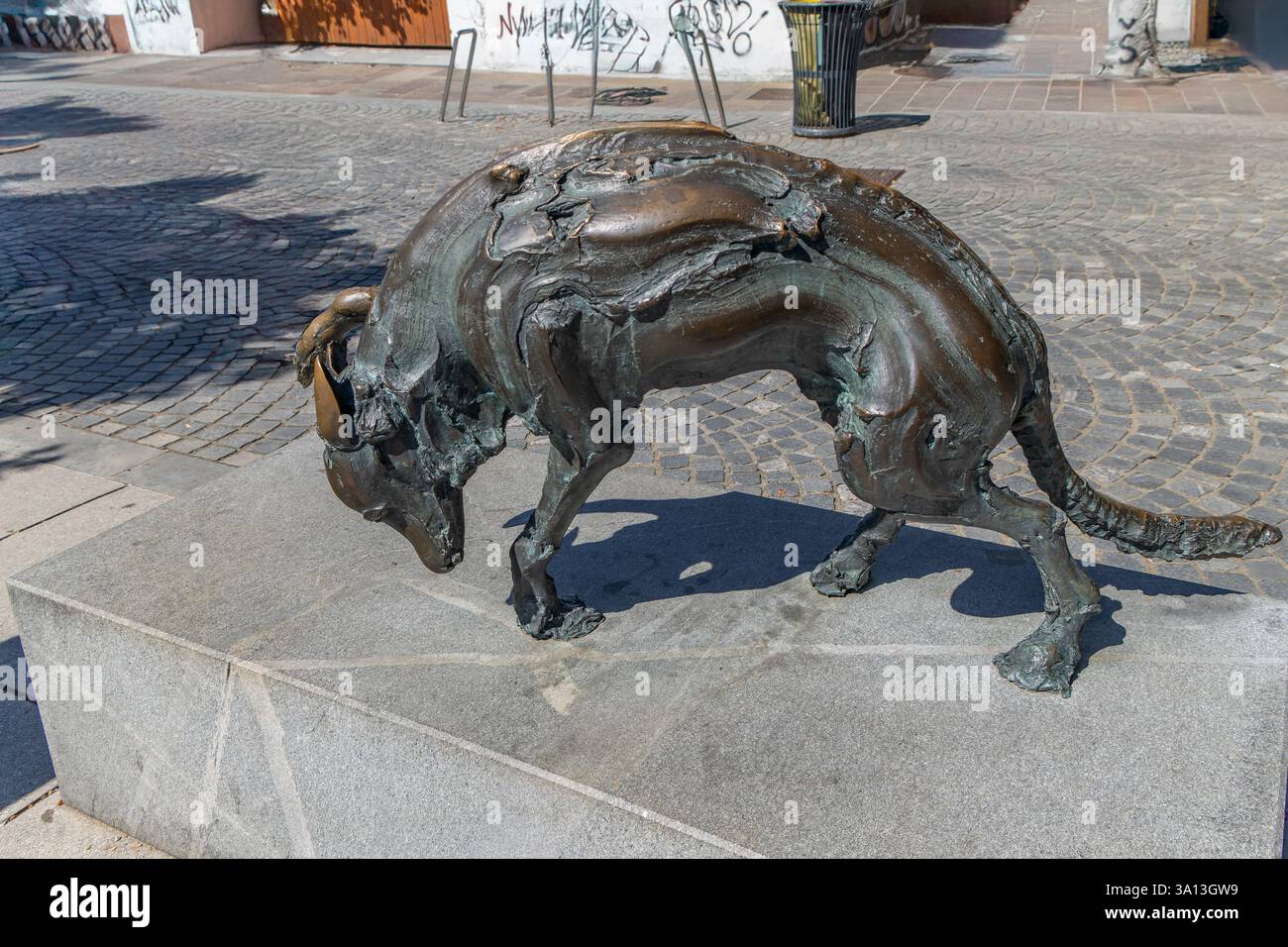 Lubiana, Slovenia. Statua di bronzo del lupo sul ponte del macellaio, Lubiana, Slovenia. Foto Stock