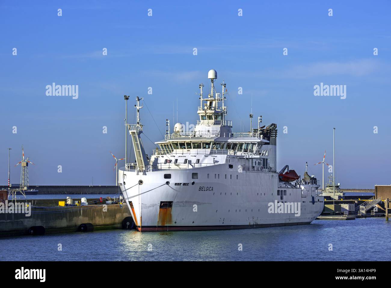 Belgica, nave di ricerca polivalente del Royal Belgian Institute of Natural Sciences e della Royal Navy belga attraccata a Zeebrugge, Belgio Foto Stock