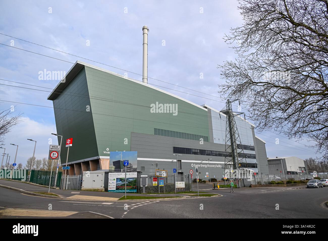 Exeter, Devon, Regno Unito. 6 marzo 2025. Vista generale dell'impianto di recupero di energia Exeter nel Devon. L'energia proveniente dalla struttura di deposito dei rifiuti di Marsh Barton genera energia sufficiente per fornire l'equivalente di 5.000 abitazioni. Crediti fotografici: Graham Hunt/Alamy Live News Foto Stock