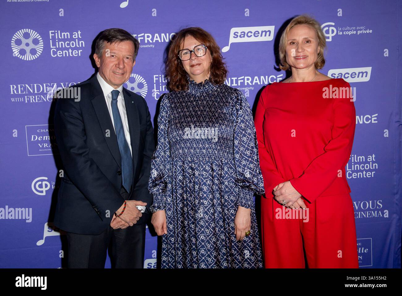 New York, Stati Uniti. 6 marzo 2025. NEW YORK, NEW YORK - 06 MARZO: (L-R) Gilles Pelisson, Florence Almozini e Daniel Elstner partecipano al 30° Rendez-Vous con French Cinema Showcase Opening Night al Walter Reade Theater il 6 marzo 2025 a New York. Crediti: Ron Adar/Alamy Live News Foto Stock