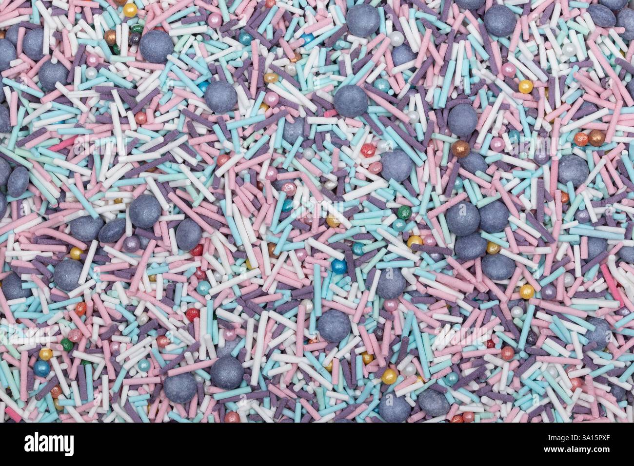 Vibrant Rainbow Sprinkles Mix - decorazioni colorate di pasticceria con Jimmies e Perle di zucchero per cuocere, dessert e dolciumi Foto Stock