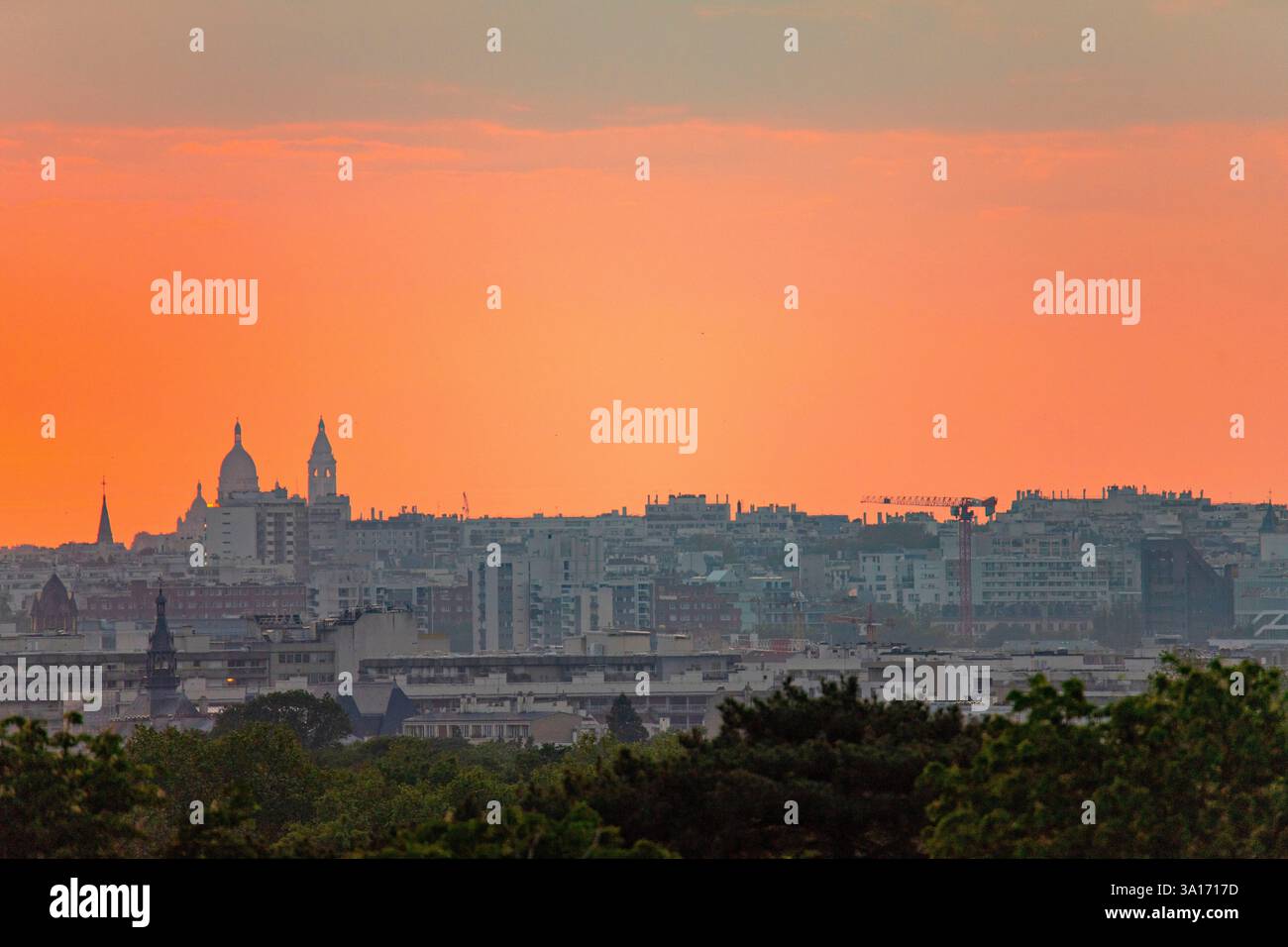 Francia, Parigi, vista generale di Parigi con il Sacro cuore Foto Stock
