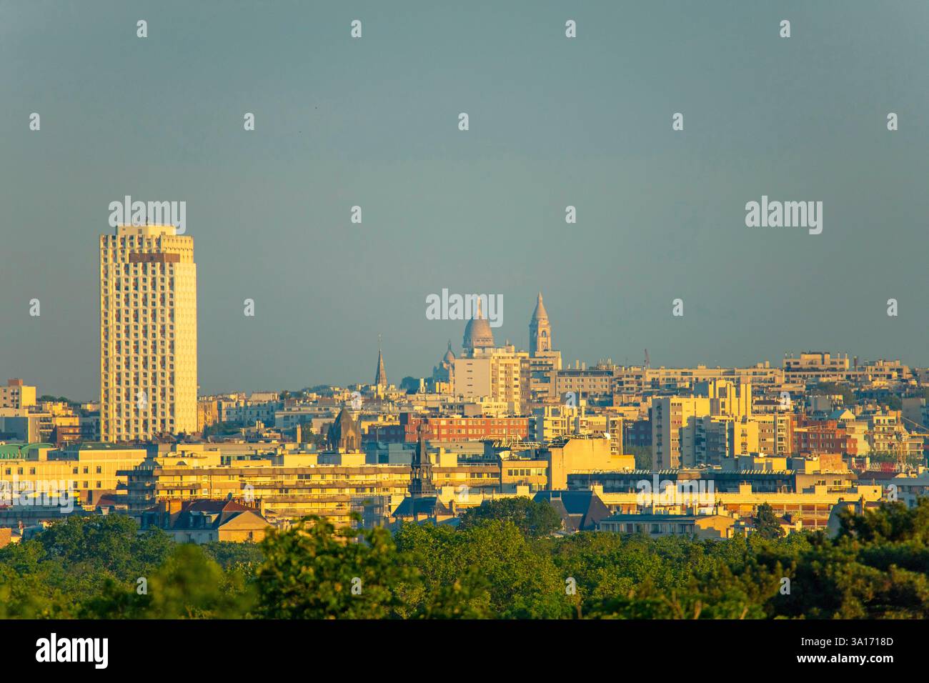 Francia, Parigi, vista generale di Parigi con il Sacro cuore Foto Stock