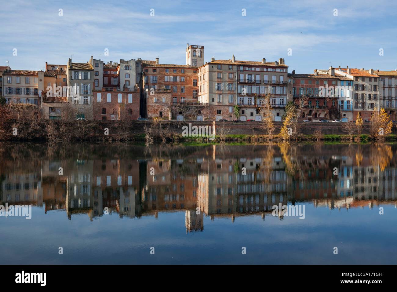 Francia, Tarn e Garonna, Montauban, le rive del Tarn Foto Stock