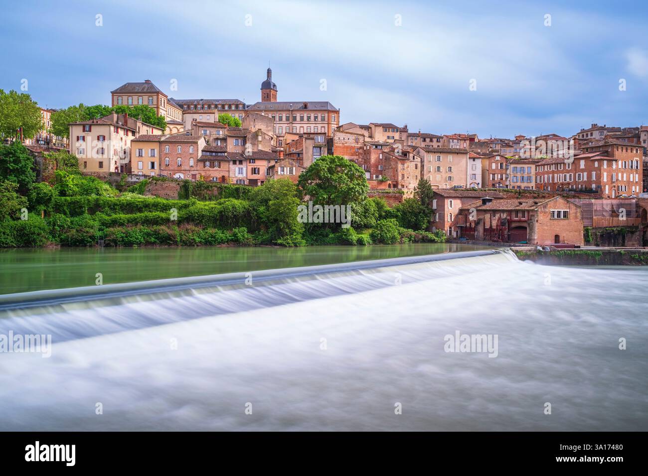 Francia, Tarn, Albi, le rive del fiume Tarn Foto Stock