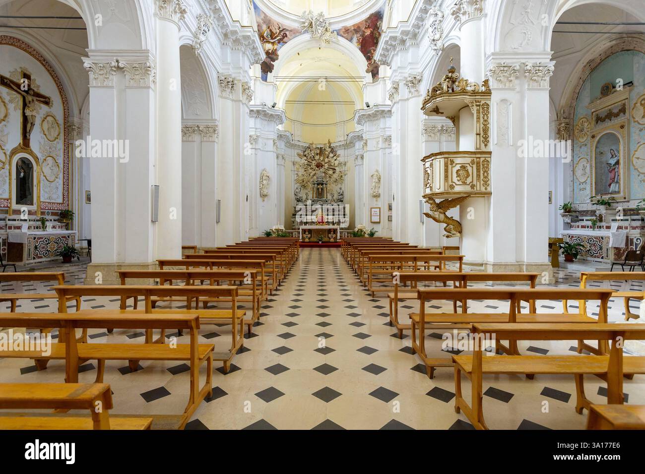 Italia, Sicilia, noto, città barocca dichiarata Patrimonio dell'Umanità dall'UNESCO, chiesa di San Carlo al corso dedicata a San Carlo Borromee costruita dall'architetto Rosario Gagliardi nel XVIII secolo in stile barocco Foto Stock