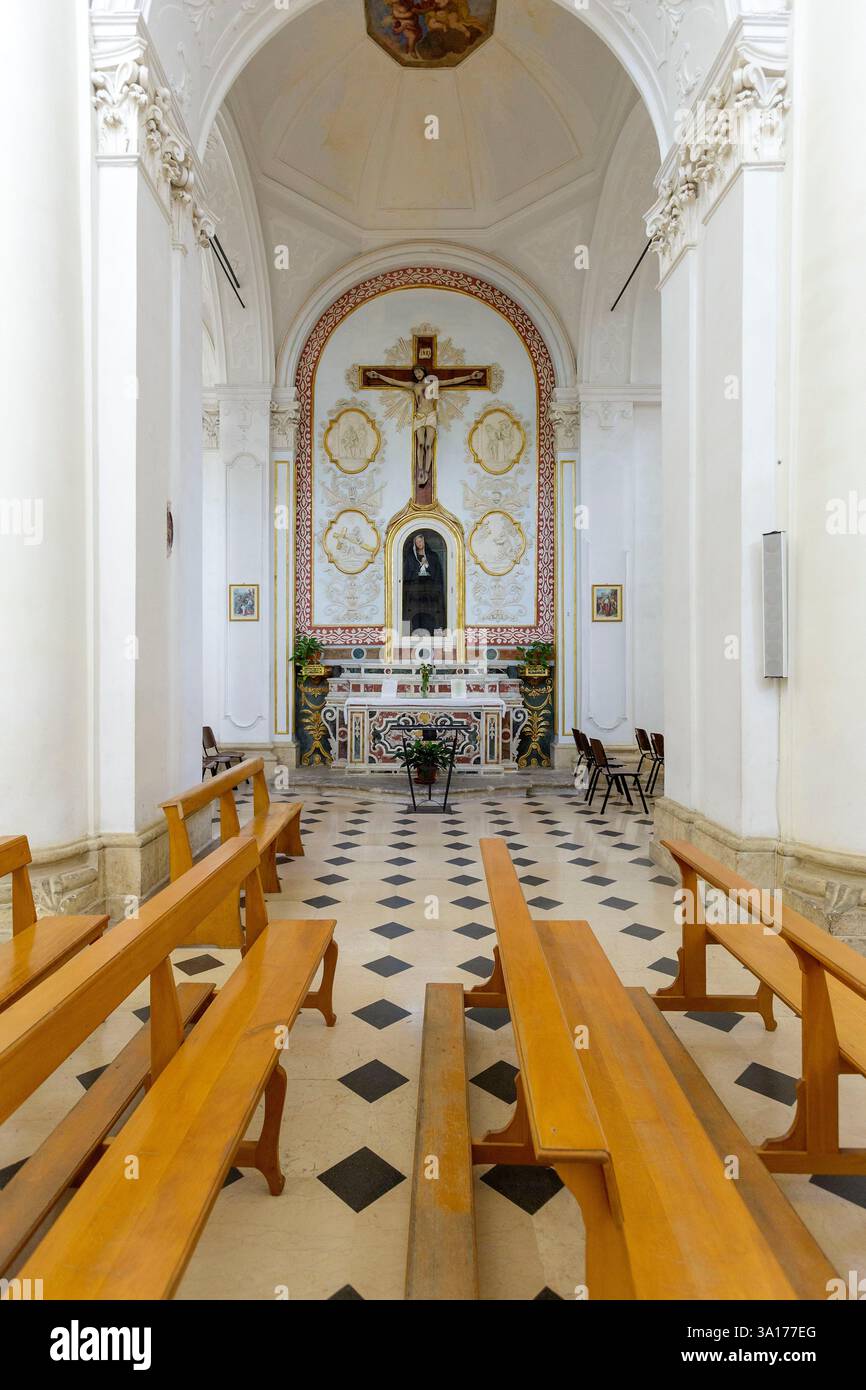 Italia, Sicilia, noto, città barocca dichiarata Patrimonio dell'Umanità dall'UNESCO, chiesa di San Carlo al corso dedicata a San Carlo Borromee costruita dall'architetto Rosario Gagliardi nel XVIII secolo in stile barocco, cappella Foto Stock