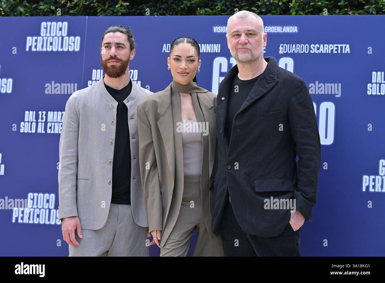 Roma, Lazio. 7 marzo 2025. Eduardo Scarpetta, Elodie, Lucio Pellegrini durante il Photocall di Film gioco pericoloso alla terrazza Barberini, Roma, 07 marzo 2025 AllShotLive Credit: SIPA USA/Alamy Live News Foto Stock