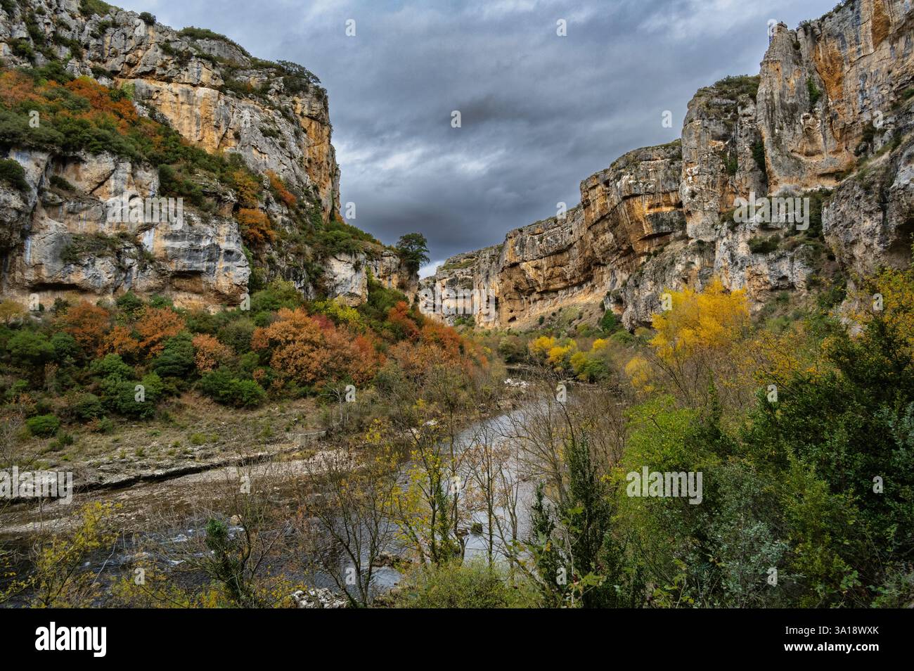Foz de Lumbier, Sierra de Leyre, Navarra, Spagna. Ottobre 2021 Foto Stock