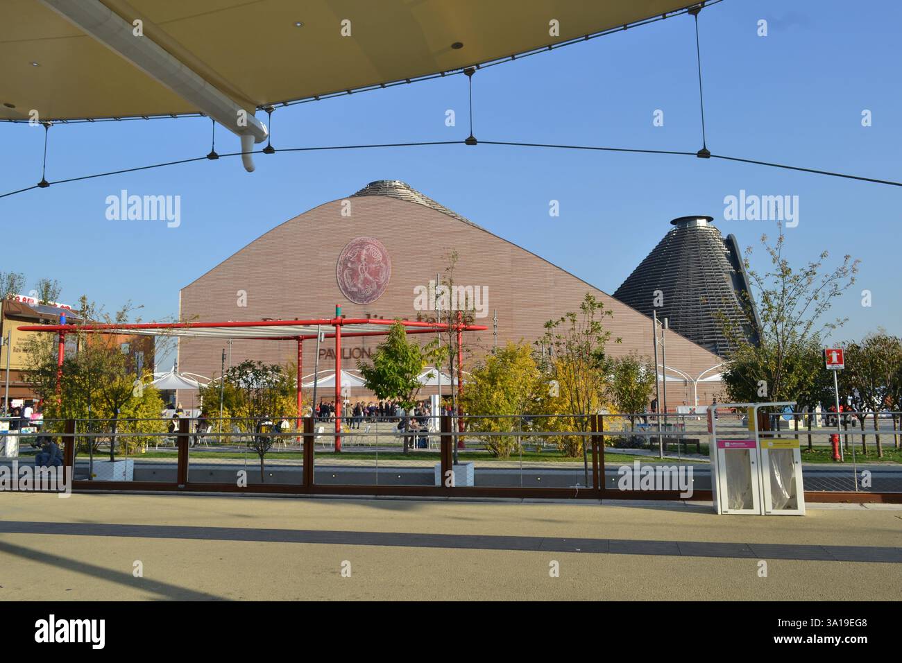 Padiglione zero - area tematica di Expo Milano 2015. Guida all'intera esposizione. Moderna pianificazione urbana. Splendida vista panoramica. Foto Stock