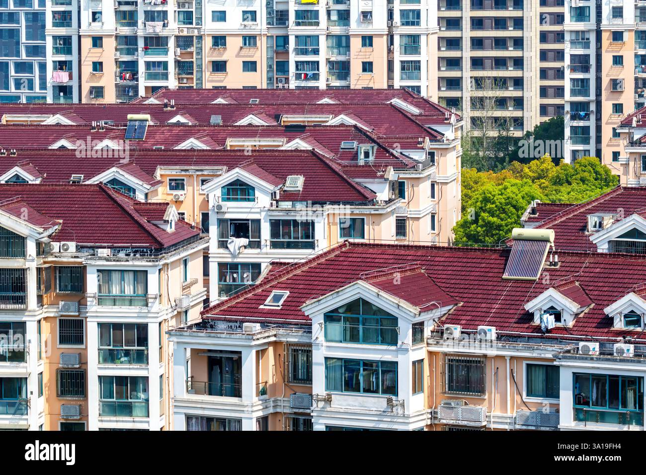 Shanghai, Cina, edifici residenziali immobiliari come una questione economia di crisi immobiliare a Shanghai, Cina. Foto Stock