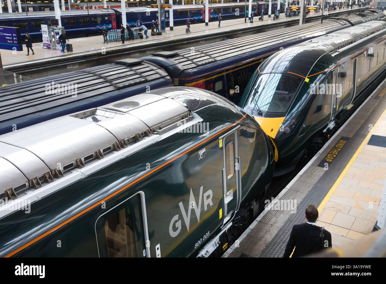 Great Western Railway GWR Intercity treni express alla stazione di Paddington Foto Stock