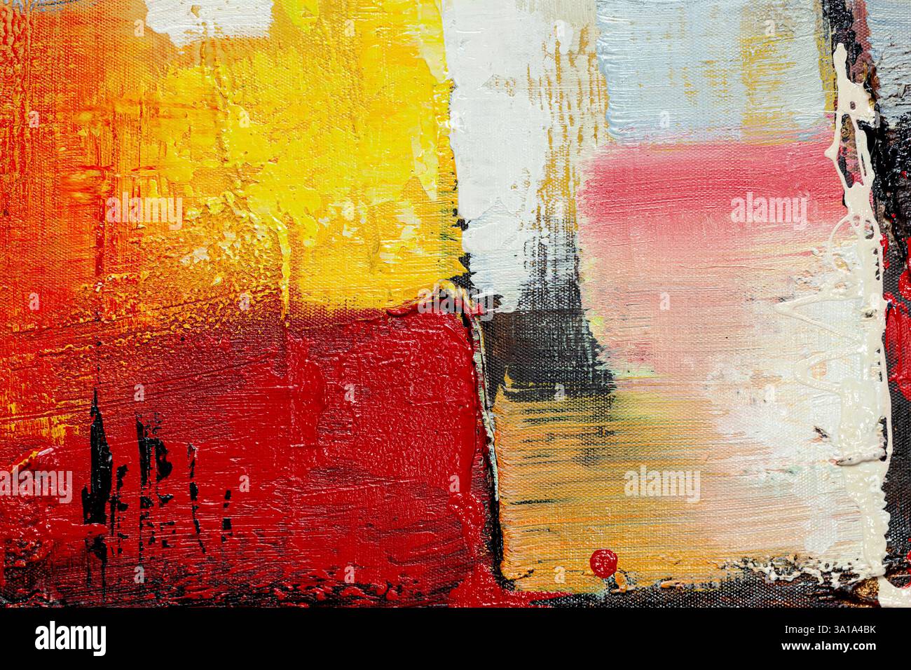 Dettaglio astratto delle vernici acriliche su tela. Sfondo artistico a rilievo di colore oro, rosso, nero e argento. Foto Stock