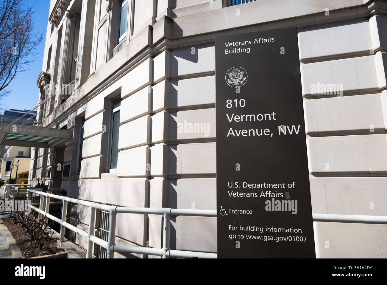 Washington, Stati Uniti. 7 marzo 2025. Il Department of Veterans Affairs Building a Washington DC venerdì 7 marzo 2025. Foto di Annabelle Gordon/UPI credito: UPI/Alamy Live News Foto Stock