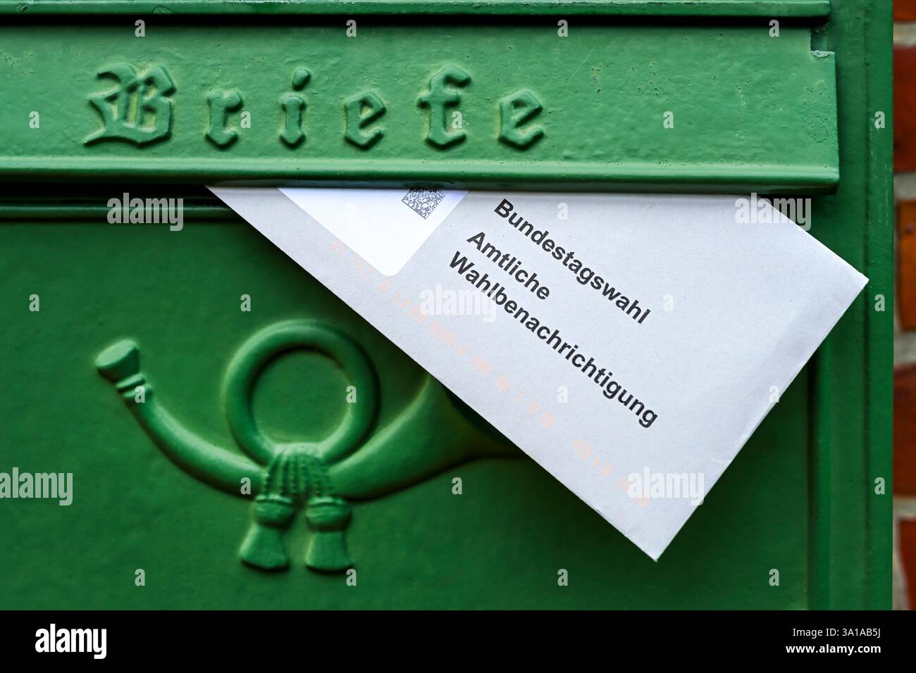 La notifica ufficiale delle elezioni per il Bundestag nella sua casella postale Foto Stock