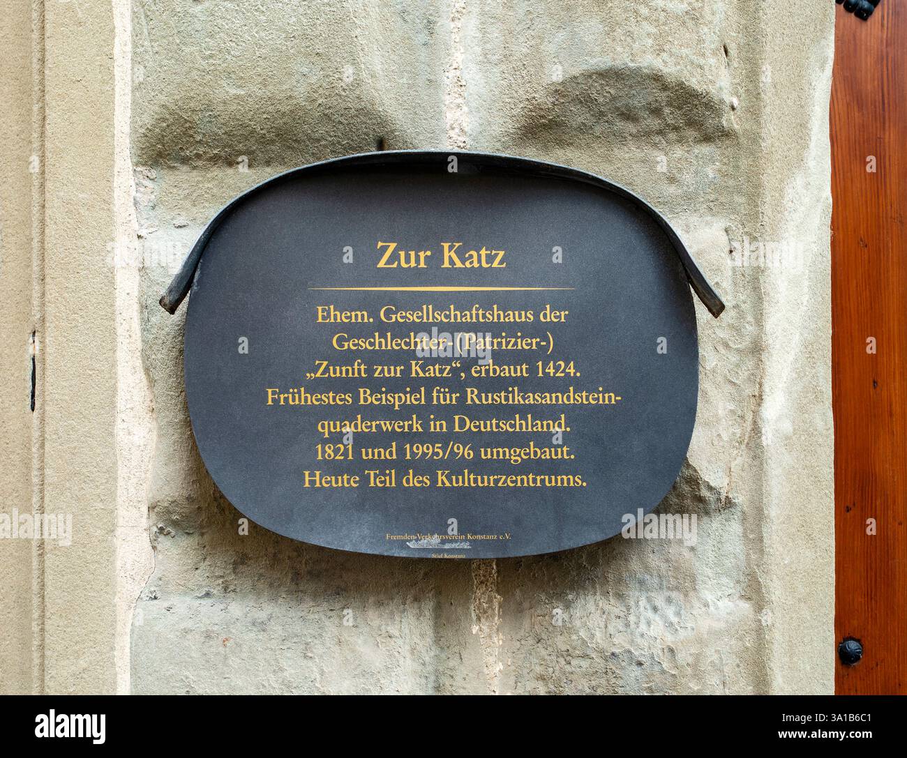Constance, Haus zur Katz, Katzgasse n. 3: La società Zur Katz era un'associazione di famiglie influenti a Costanza sul lago di Costanza. La facciata rusticata dell'edificio è considerata il primo esempio di lavori in pietra arenaria rusticata in Germania. Foto Stock