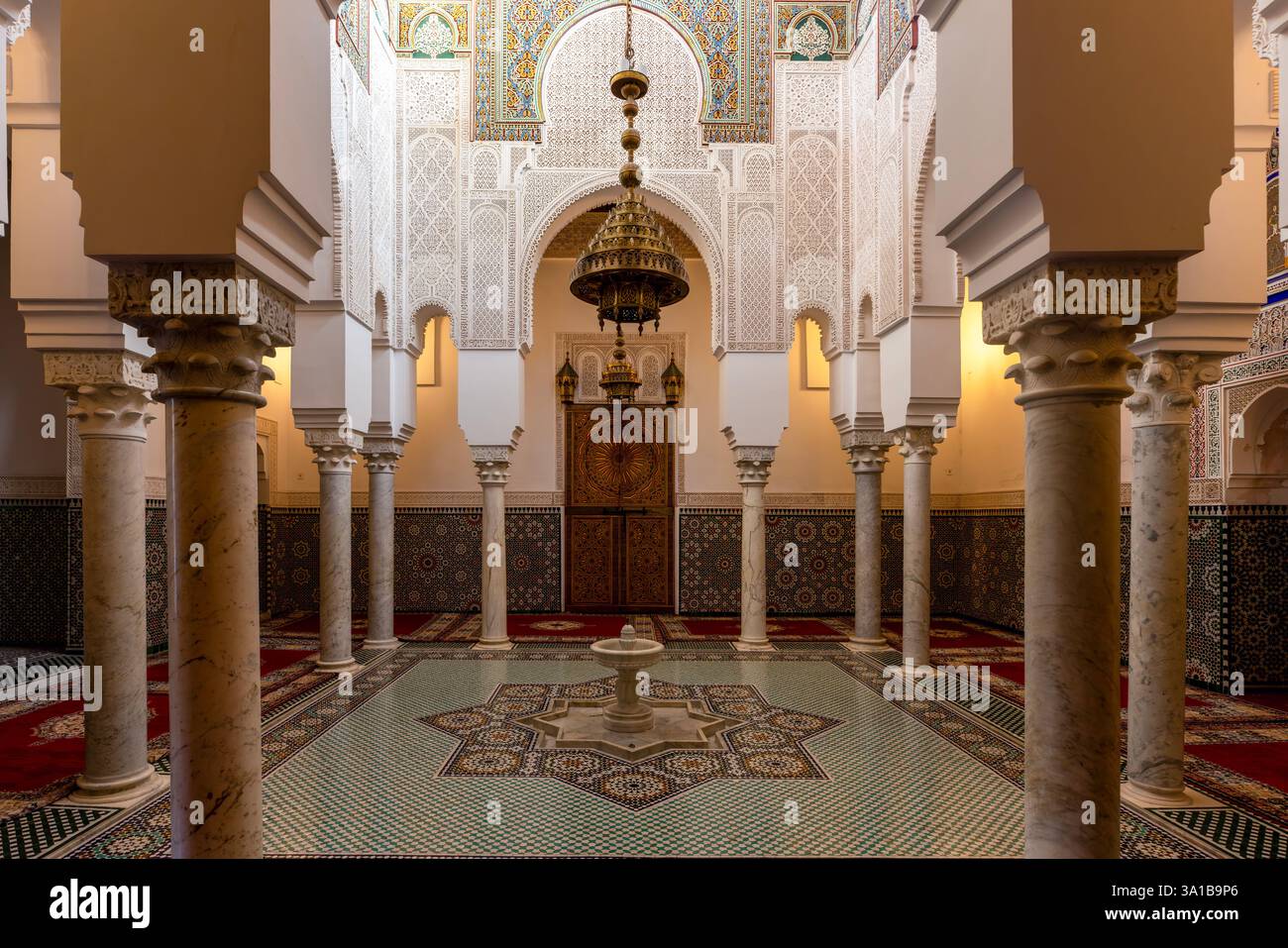 Il Mausoleo di Moulay Isma'il contiene la tomba del sultano Moulay Isma'il e si trova all'interno della sua ex Kasbah. Foto Stock