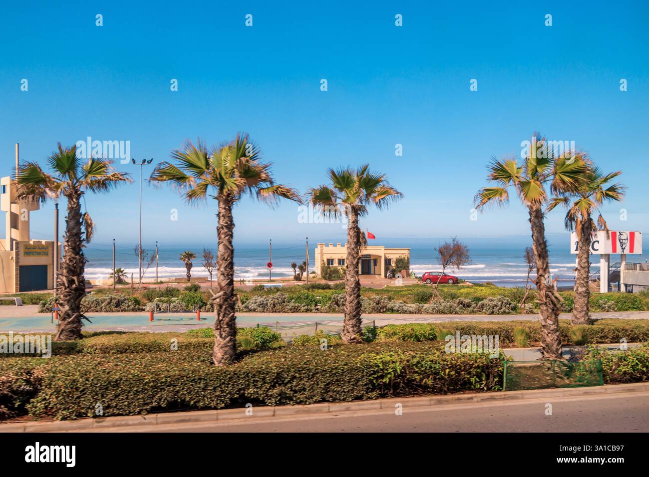 Casablanca, Marocco. Spiaggia di Ain-Diab sull'Oceano Atlantico, distretto costiero di Casablanca. Foto Stock