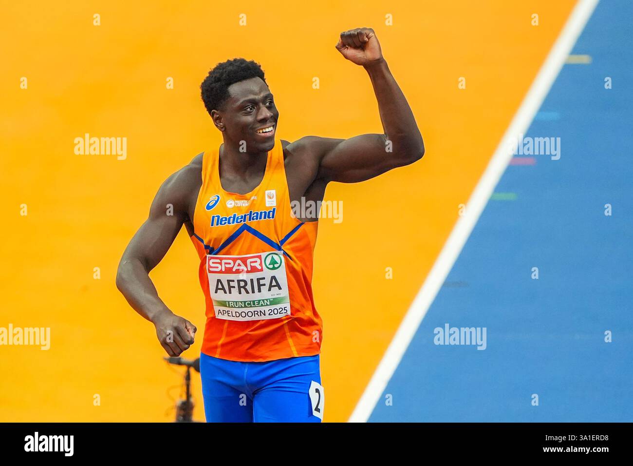 Apeldoorn, Paesi Bassi. 8 marzo 2025. APELDOORN, PAESI Bassi - 8 MARZO: Elvis Afrifa dei Paesi Bassi durante i Campionati europei di atletica leggera indoor 2025 ad Omnisport l'8 marzo 2025 ad Apeldoorn, Paesi Bassi. (Foto di Andre Weening/Orange Pictures) credito: Orange Pics BV/Alamy Live News Foto Stock