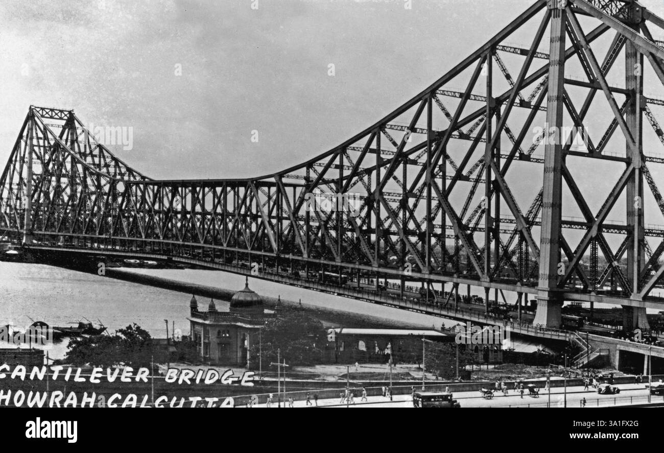 Vecchia cartolina fotografica, ponte Howrah, Calcutta, Bengala Occidentale, India, Asia Foto Stock