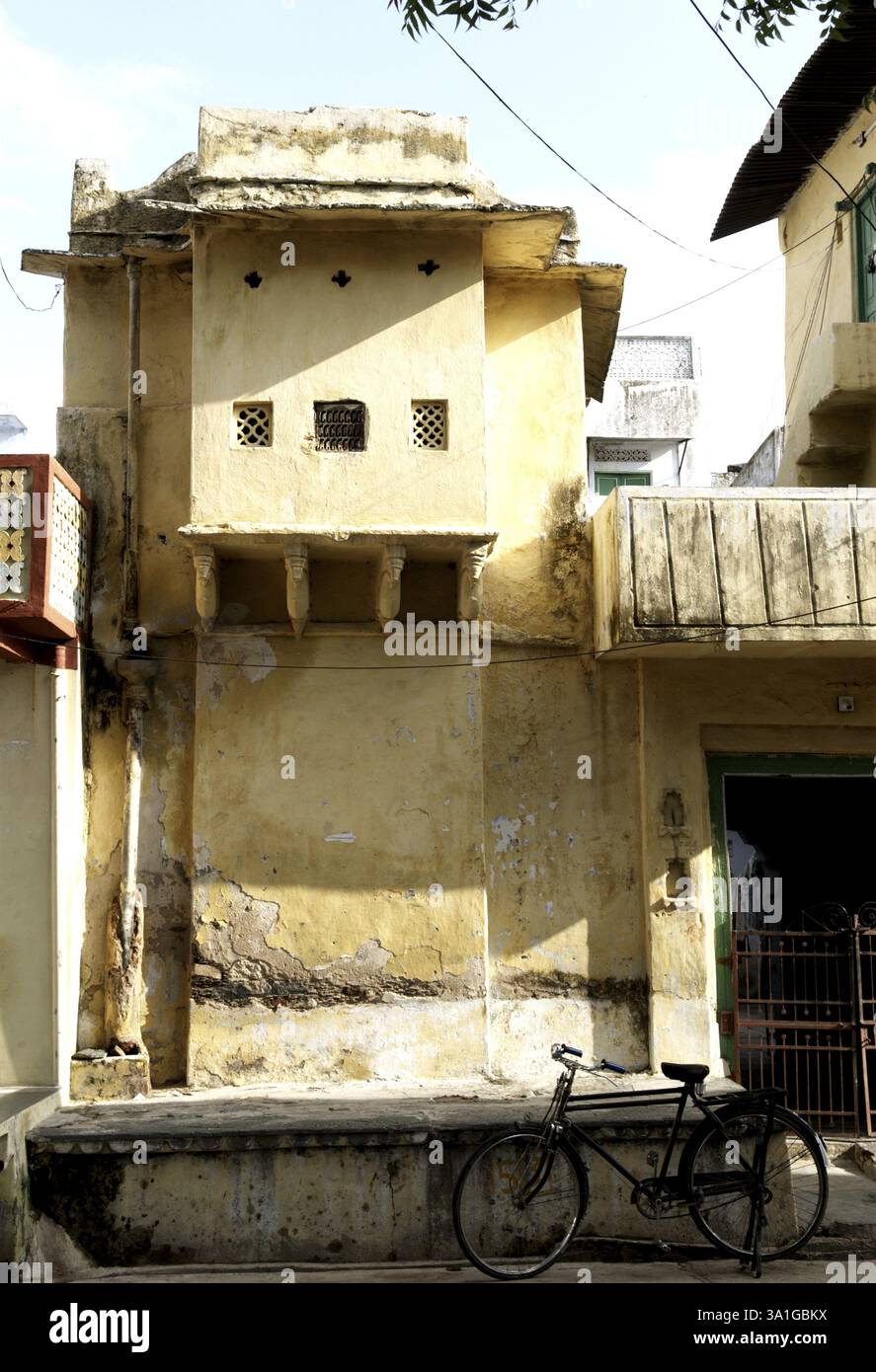 Architettura del villaggio, Dilwara, Rajasthan, India, Asia Foto Stock