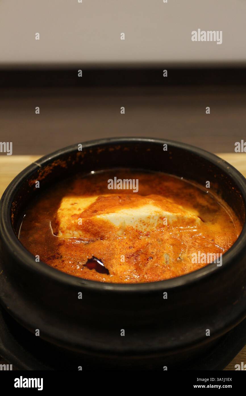 Cucina coreana: Sundubu-jjigae (stufato morbido di tofu) Foto Stock