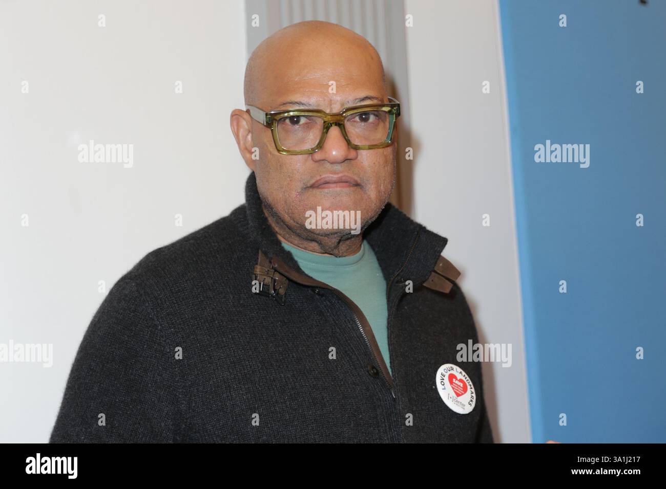 New York, Stati Uniti. 8 marzo 2025. NEW YORK, NEW YORK '' " 08 MARZO 2025: Laurence Fishburne. Celebrità di Hollywood e leader della comunità si sono riuniti a New York per radunarsi per la conservazione della storica chiesa presbiteriana di West Park. Essendo uno dei più preziosi punti di riferimento di New York, la chiesa rischia di essere demolita, scatenando un movimento per proteggere la sua ricca eredità architettonica e culturale. L'evento ha riunito voci appassionate che sostengono soluzioni di conservazione e restauro creativo per garantire che l'edificio rimanga un simbolo di storia e resilienza per le generazioni future. (Immagine di credito: © Foto Stock New York, Stati Uniti. 8 marzo 2025. NEW YORK, NEW YORK '' " 08 MARZO 2025: Laurence Fishburne. Celebrità di Hollywood e leader della comunità si sono riuniti a New York per radunarsi per la conservazione della storica chiesa presbiteriana di West Park. Essendo uno dei più preziosi punti di riferimento di New York, la chiesa rischia di essere demolita, scatenando un movimento per proteggere la sua ricca eredità architettonica e culturale. L'evento ha riunito voci appassionate che sostengono soluzioni di conservazione e restauro creativo per garantire che l'edificio rimanga un simbolo di storia e resilienza per le generazioni future. (Immagine di credito: © Foto Stock