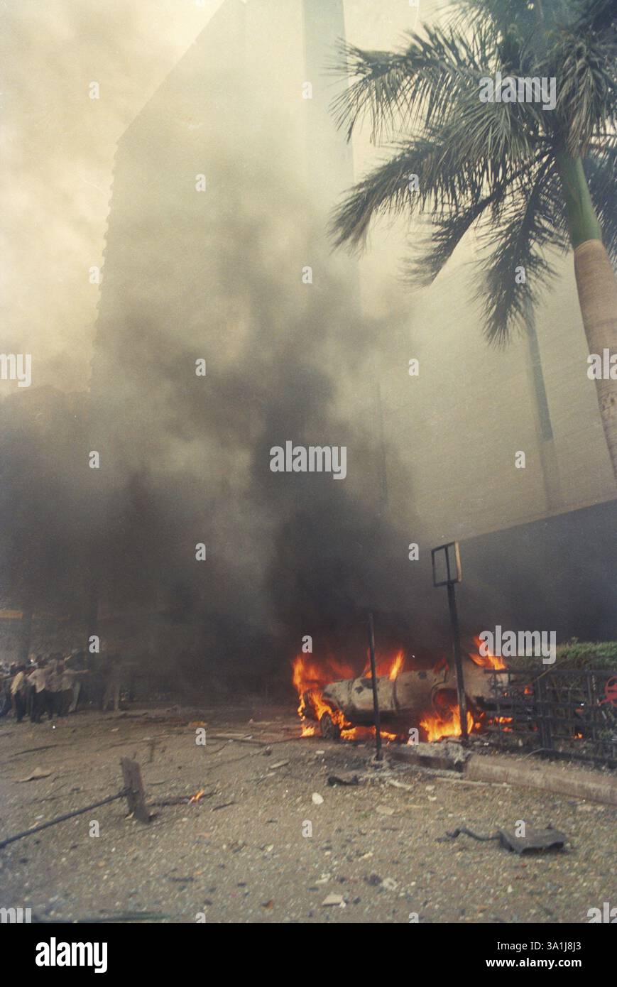 Mumbai Bomb Blast 93 in fiamme su strada, Bombay Mumbai, Maharashtra, India, Asia Foto Stock