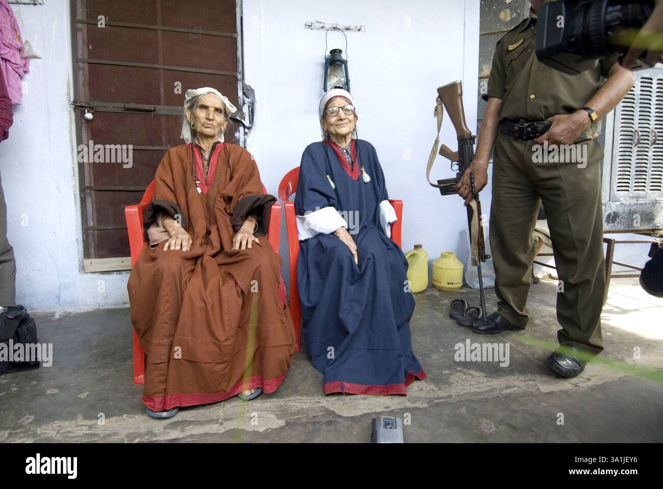 Hindu Kashmiris in un campo a Jammu, India, Asia Foto Stock
