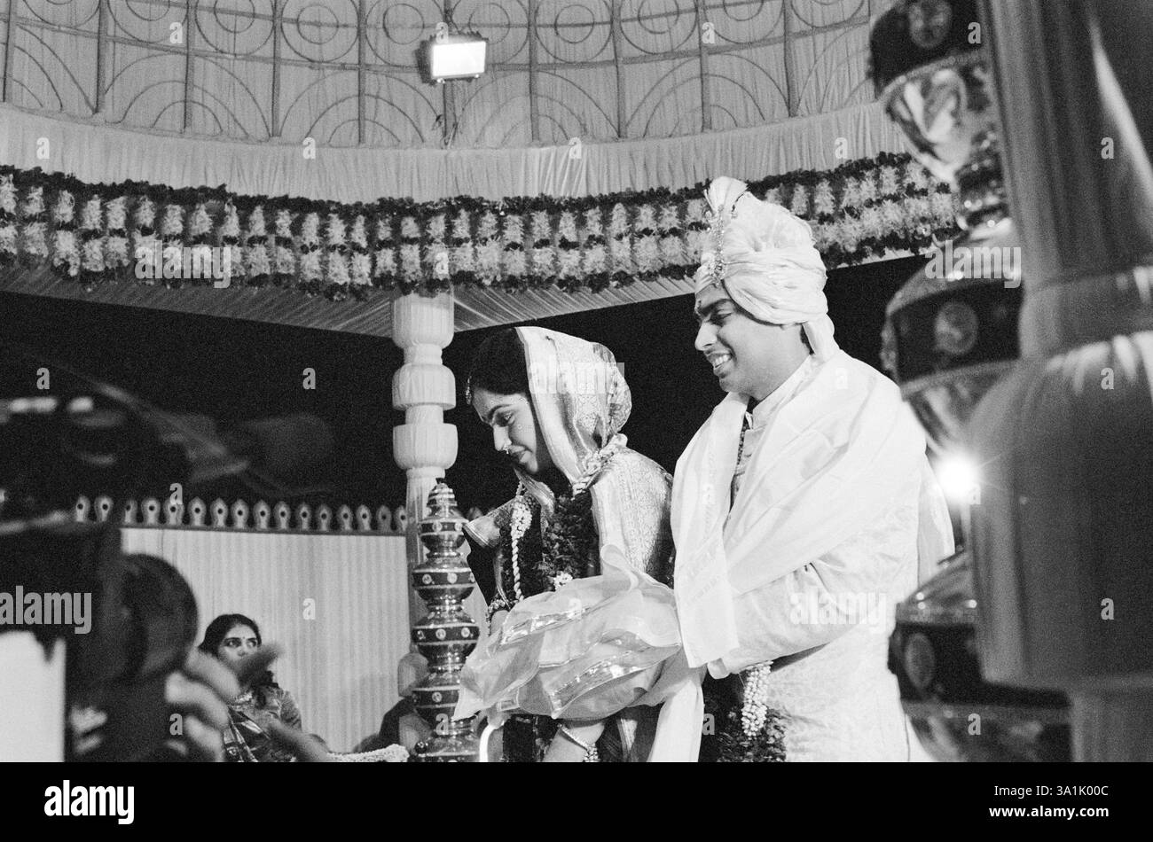 Cerimonia nuziale di Nita Ambani e Mukesh Ambani figlio di Dhirubhai Ambani proprietario di Reliance Industries, Bombay Naw Mumbai, Maharashtra, India NA M Foto Stock