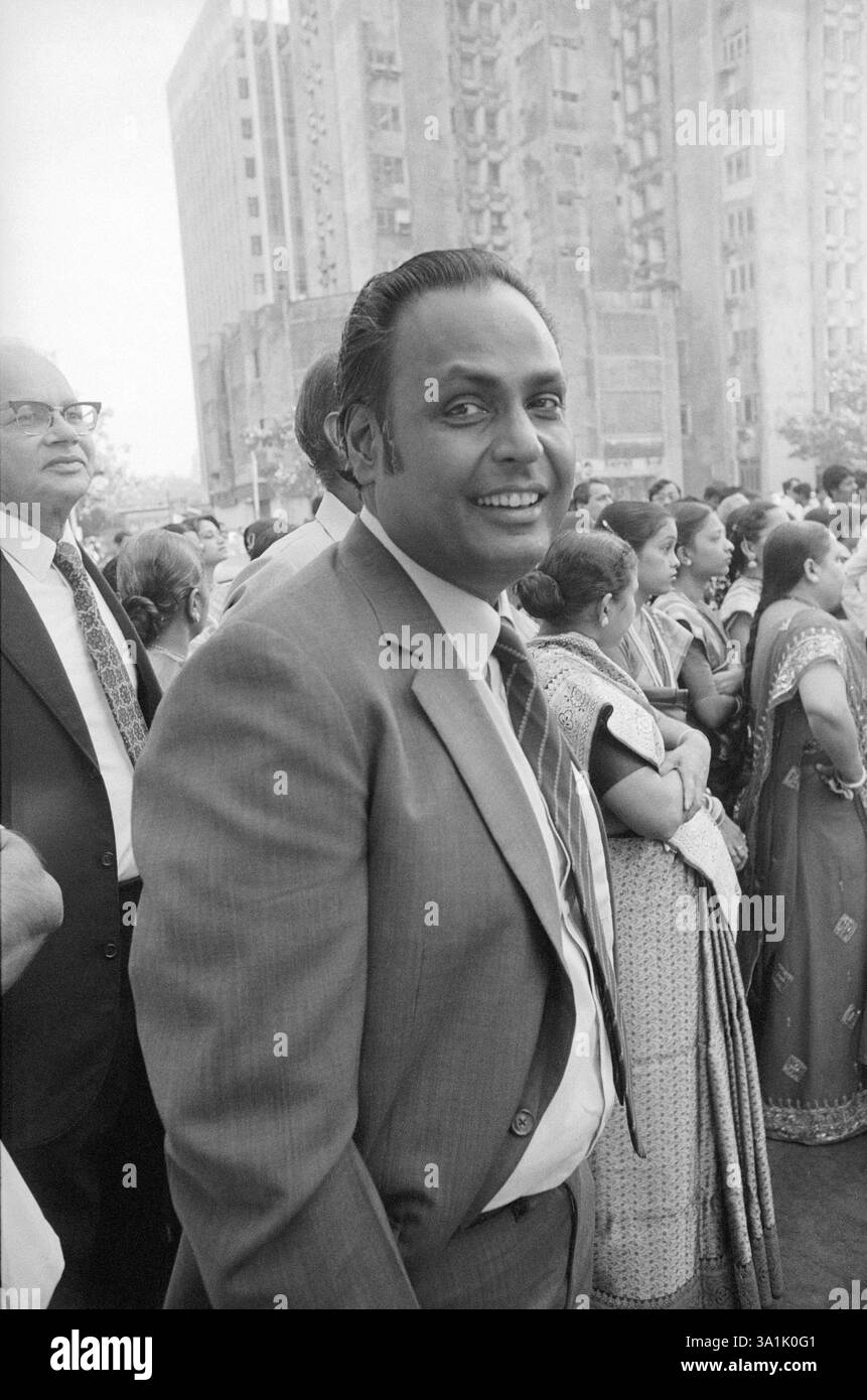 Cerimonia nuziale di Nita Ambani e Mukesh Ambani figlio di Dhirubhai Ambani proprietario di Reliance Industries, Bombay Naw Mumbai, Maharashtra, India NA M Foto Stock Cerimonia nuziale di Nita Ambani e Mukesh Ambani figlio di Dhirubhai Ambani proprietario di Reliance Industries, Bombay Naw Mumbai, Maharashtra, India NA M Foto Stock