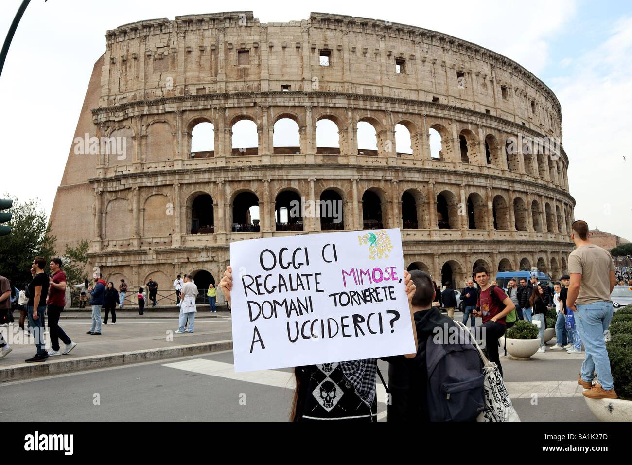 ROMA - OTTO MARZO 2025 MANIFESTAZIONE NON UNA DI MENO Foto Stock